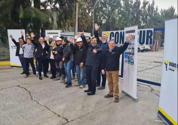 Patio del nuevo centro de operaciones de Grúas Cono Sur en Peñalolén